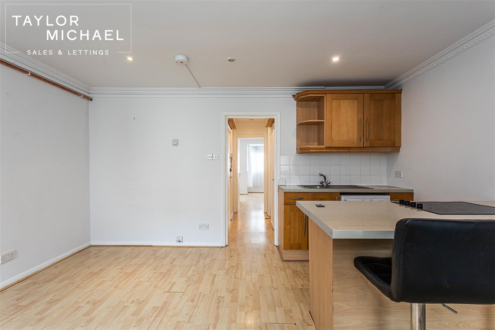 Kitchen / Living Room